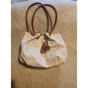 Michael Kors East West Ring Tote Signature Vanilla Handbag